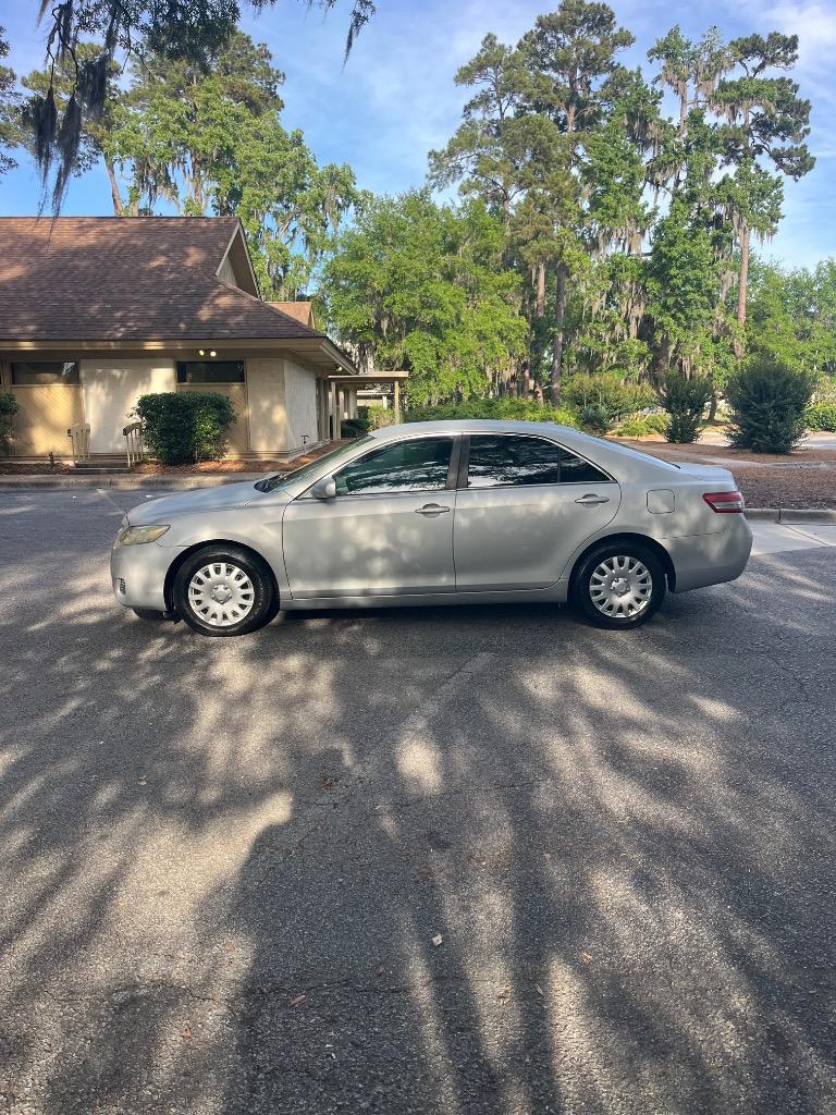 2010 Toyota Camry 2.5 Auto LE's photo