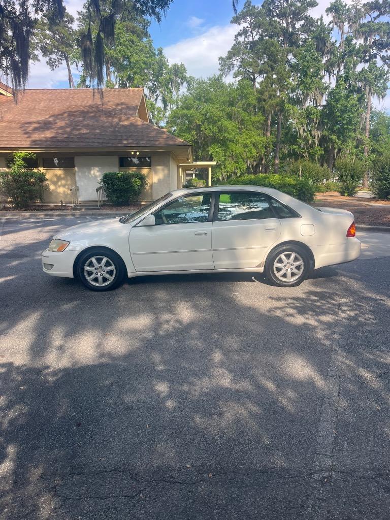 2002 Toyota Avalon's photo