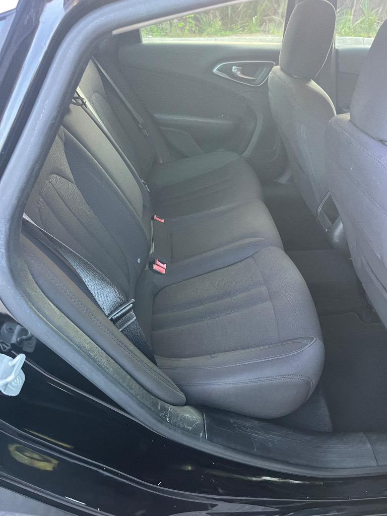 2015 Chrysler 200 Limited - Photo 12